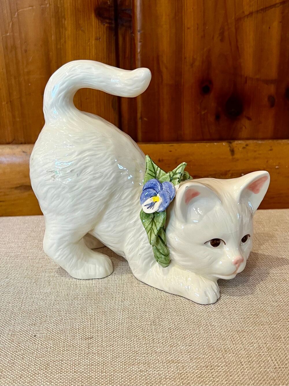 1998 Mud Pie Collectible Ceramic White Kitten Figurine